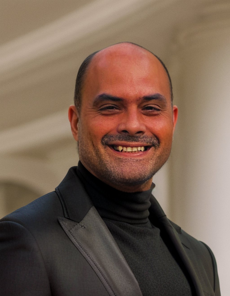 Mario Encinosa image